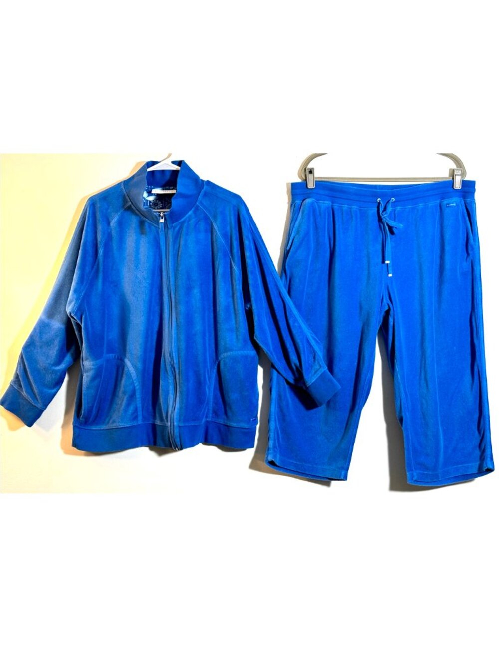 ELISABETH for Liz Claiborne Royal Blue Terry Track Jacket and Capri Pants